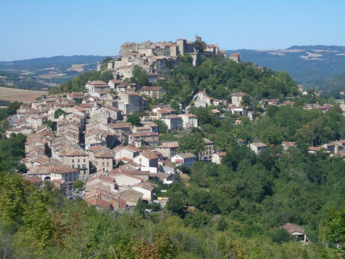Somn'en bulle Hotel Najac Exterior foto